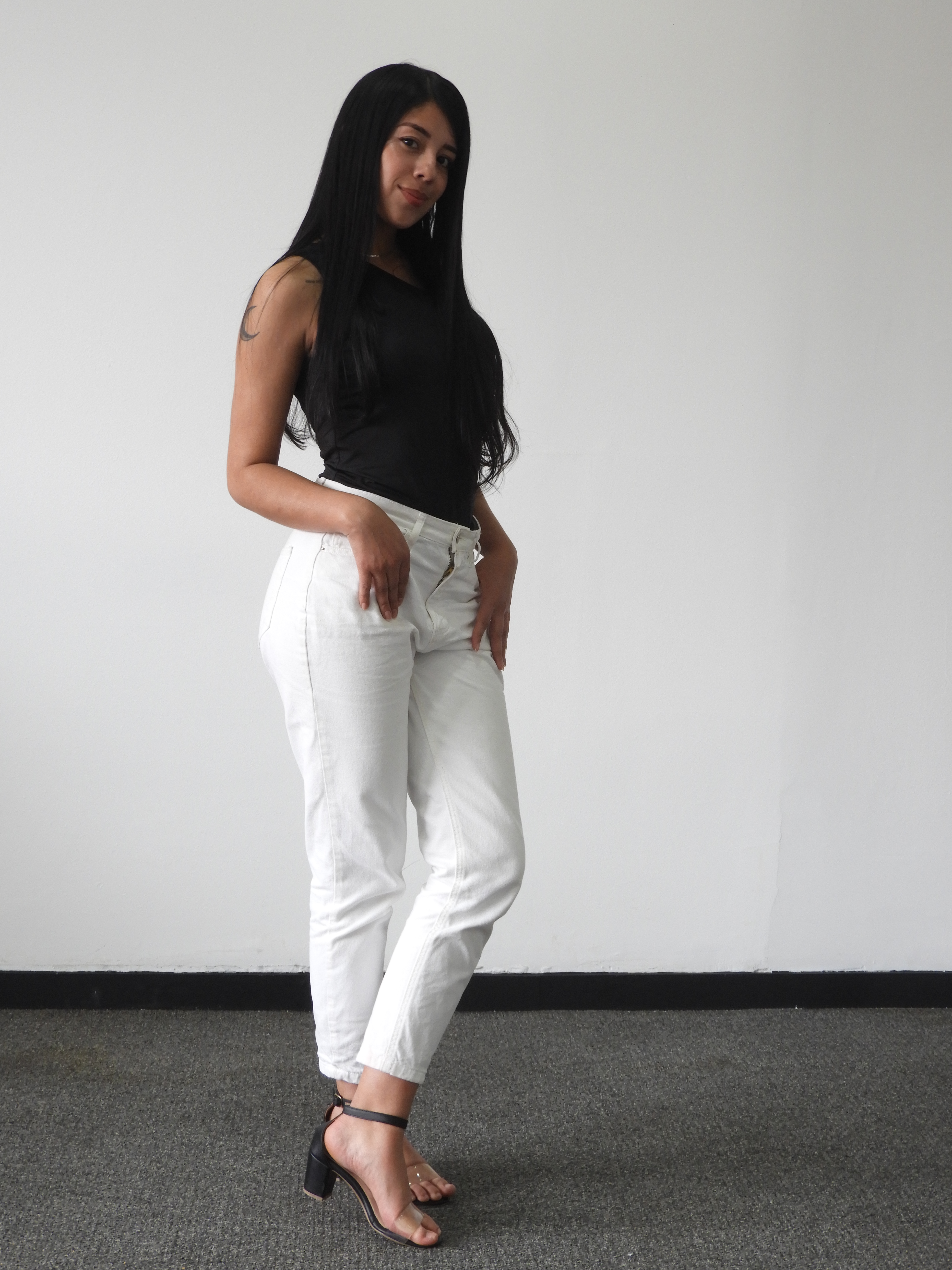 hire models in dubai