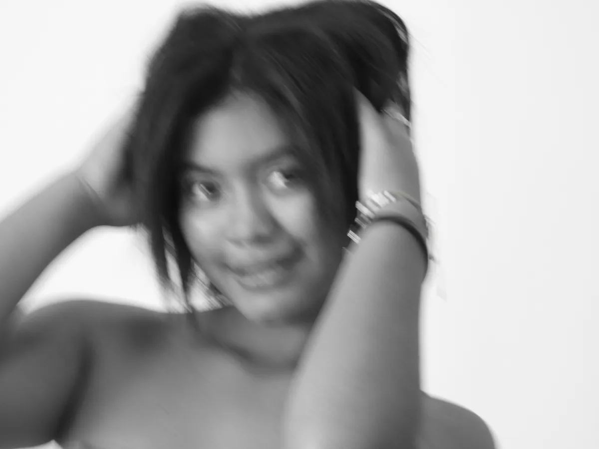 ¿Qué es una Modelo AA en la Industria del Modelaje Profesional?