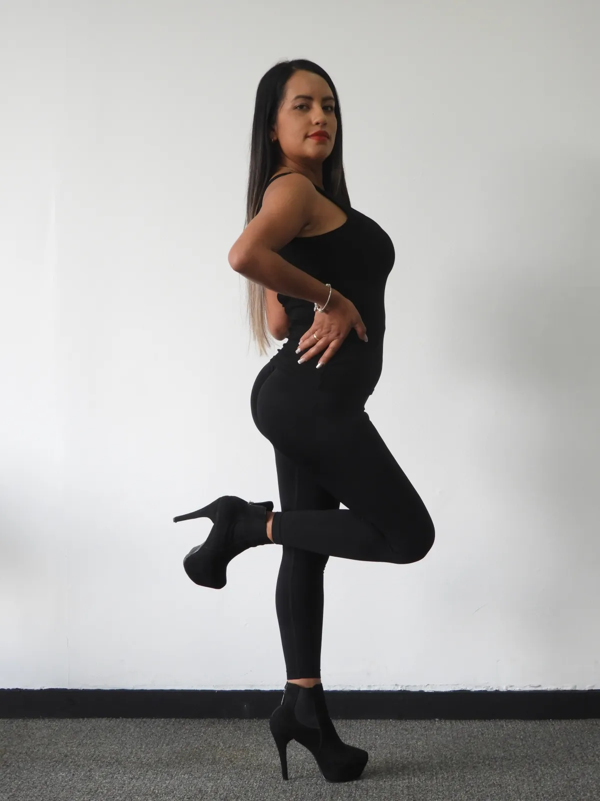 Trabajo Modelo Bogotá Sin Experiencia: Tu Pasarela Hacia el Éxito con LH Models